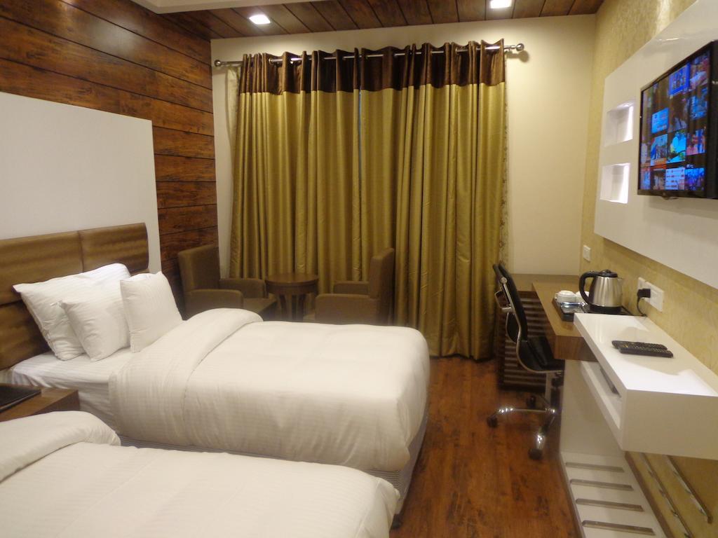 Hotel Taj Princess - Boutique Hotel Delhi  Zimmer foto